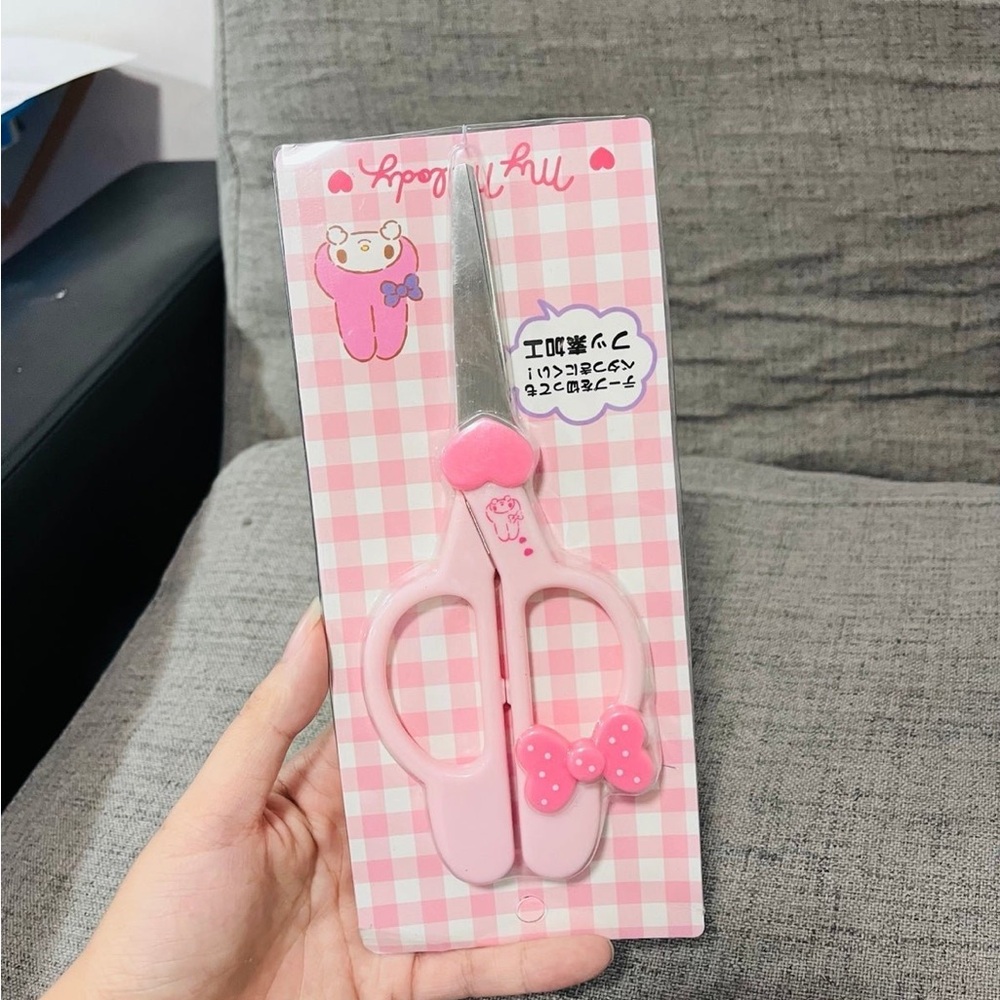 My melody scissors
